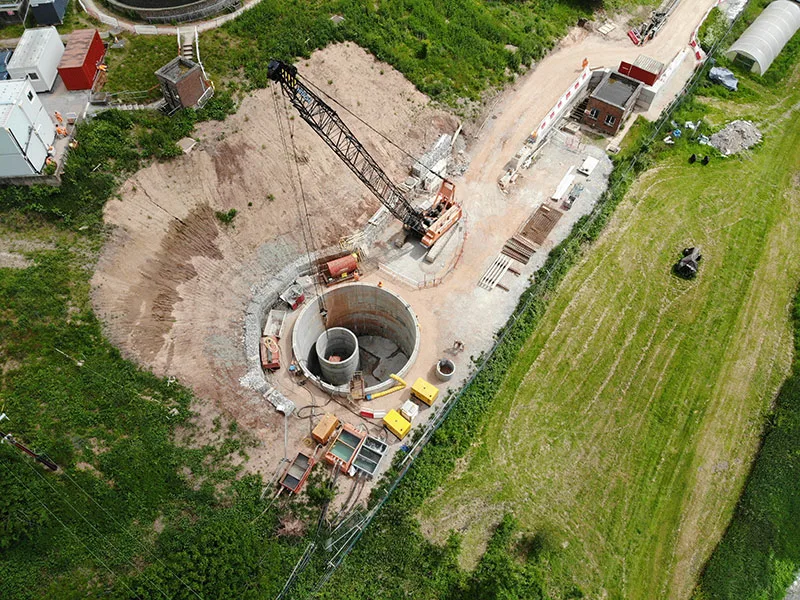 Audlem - Crane over the shaft inner ring